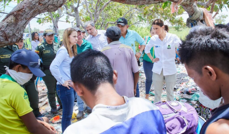 Los-compromisos-del-Gobierno-con-niños-de-Puerto-Carreño